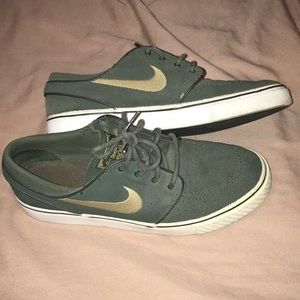 Nike SB Janoski 7